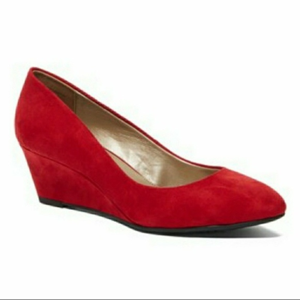Bandolino Suede Wedge Pumps - Red (11)